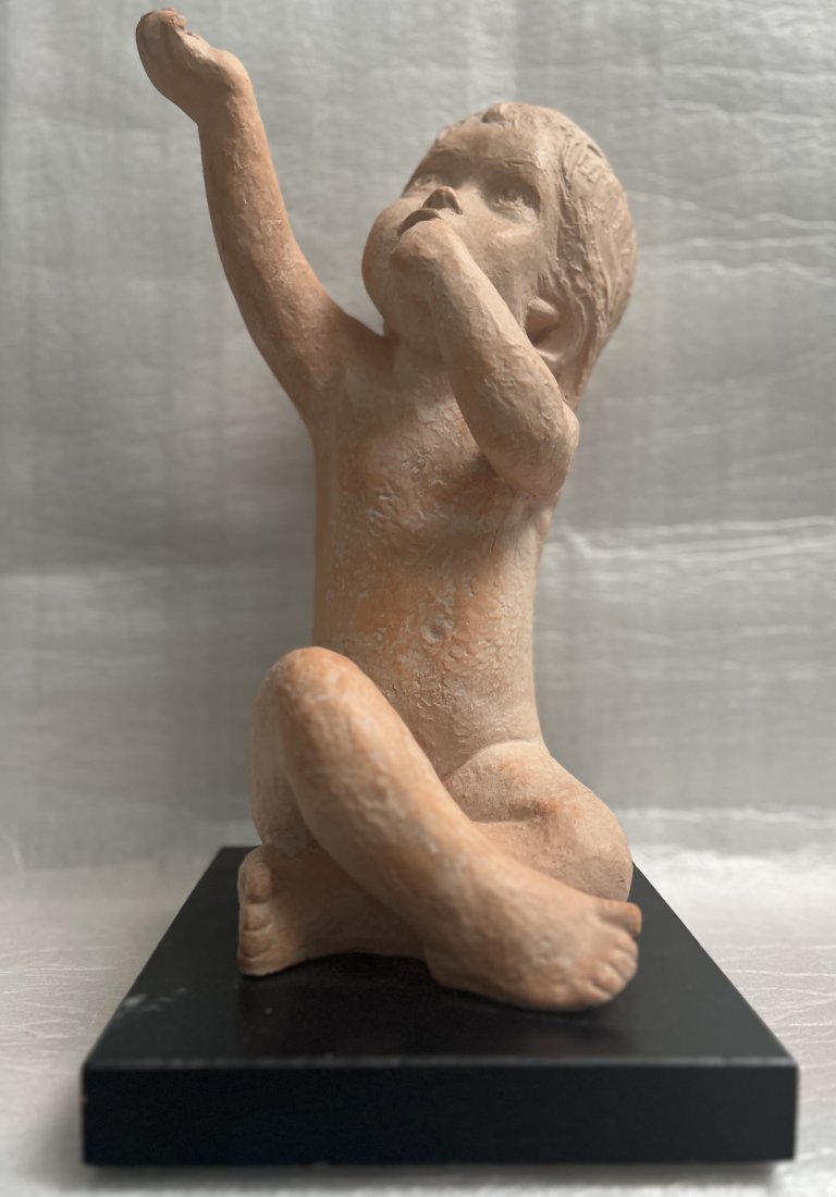 STUNNING STATUTE OF A BABY REACHING FOR ITS PARENT SIGNED AUSTIN PRODUCTS 16" TALL (1 of 6)
