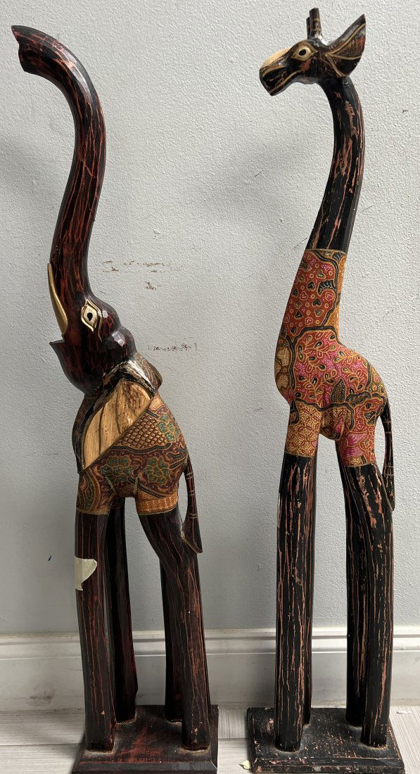 PAIR OF HAND CARVED HAND PAINTED TALL GIRAFFE AND ELEPHANT SCULPTURES (1 of 3)