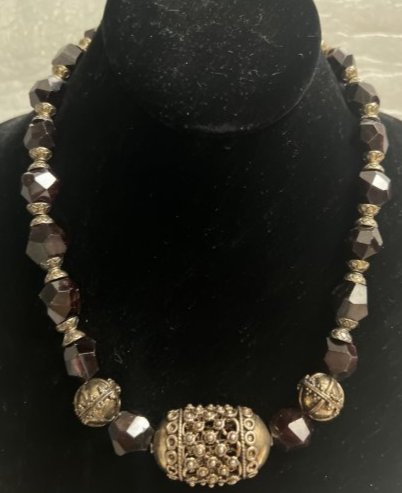 NECKLACE SEMIPRECIOUS STONES DARK RED GARNET FROM A RETIRED DEALER 17": This beautiful vintage necklace features dark red garnet stones in a beaded style. It is 17 inches in length and perfect for any occasion. The color is a rich red and the stones are of high quality. T