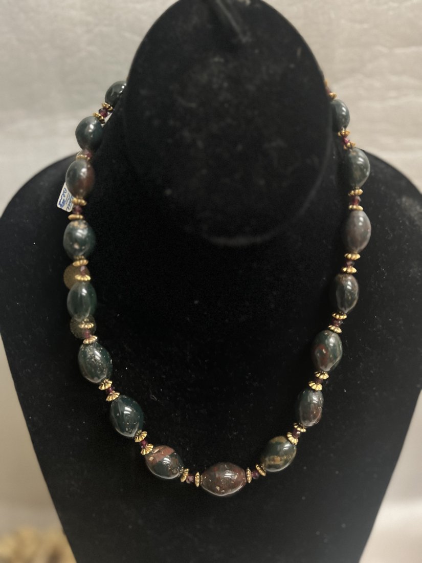 NECKLACE ITALIAN BLOODSTONE NECKLACE W RUBY BLEND  FROM A RETIRED DEALER 18" (1 of 1)