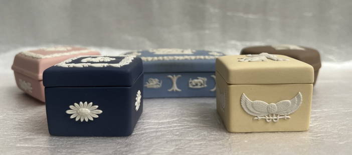 Wedgwood Jasperware Set of 5 Vintage Pieces - Heart , Square Trinket Boxs: Enhance your collection with this vintage set of 5 Wedgwood Jasperware pieces, made of high-quality ceramic and porcelain. Crafted in the United Kingdom, these antique-style trinket boxes come in