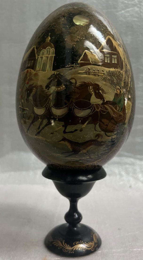 RUSSIAN HAND PAINTED LAQUERED WOODEN EGG ON WOOD PEDESTAL  9" T (1 of 2)