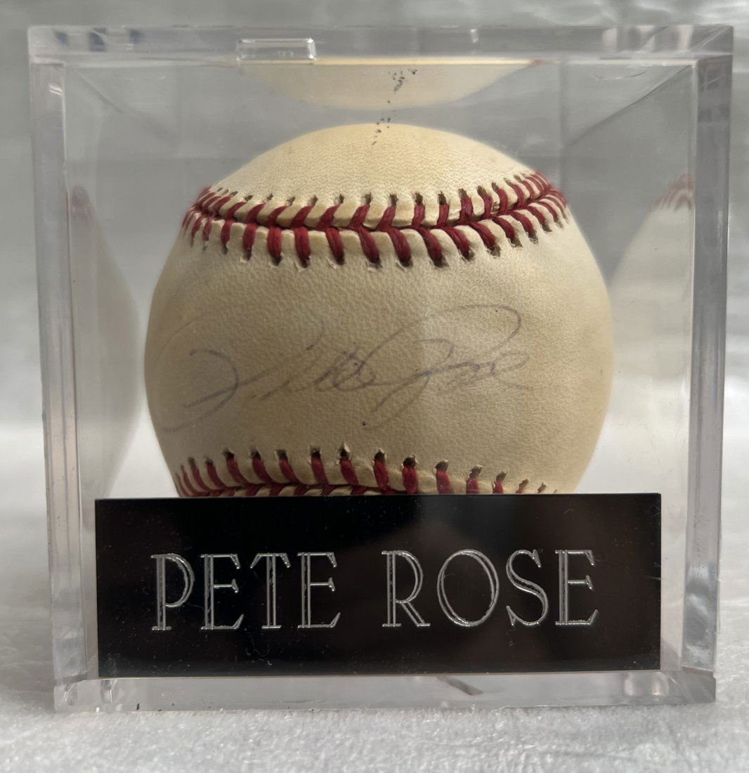 PETE ROSE AUTOGRAPHED SIGNED BASEBALL CIRCS 1960s (1 of 2)