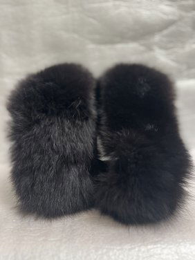 DKNY Vintage Black Fur Collar 23"