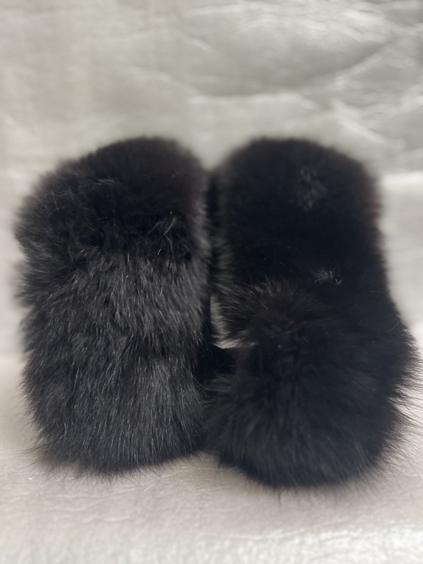 DKNY Vintage Black Fur Collar 23" (1 of 2)