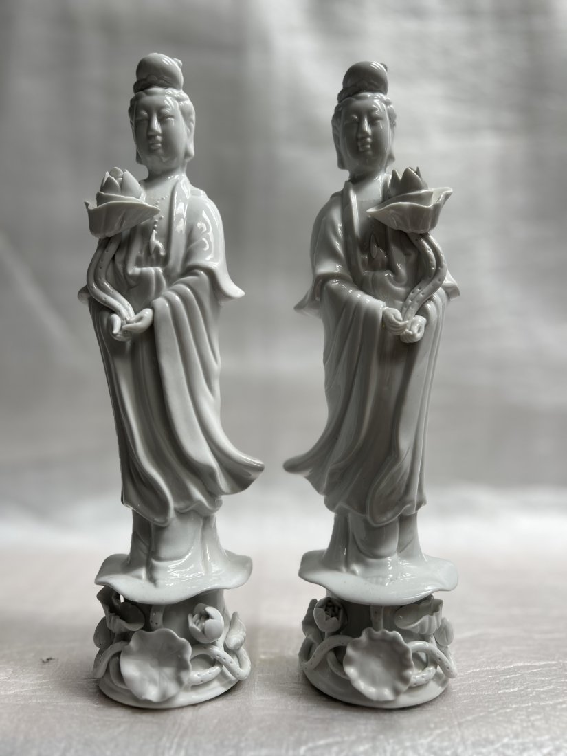 VINTAGE PAIR PORCELAINE FIGURINE KWAN-YIN GUANYIN GEISHA GODDEST KWAN YIN 10": This vintage pair of porcelain figurines features Kwan-Yin, the goddess of compassion in Chinese Buddhism. Crafted in Japan, these antique-style figurines are made of ceramic and porcelain, showcasing