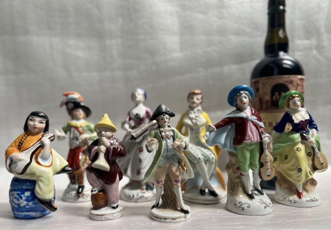 VICTORIAN ROMANTIC PORCELAIN COLONIAL OCCUPIED JAPAN FIGURINE SET OF 8, 5"-6" T (1 of 5)