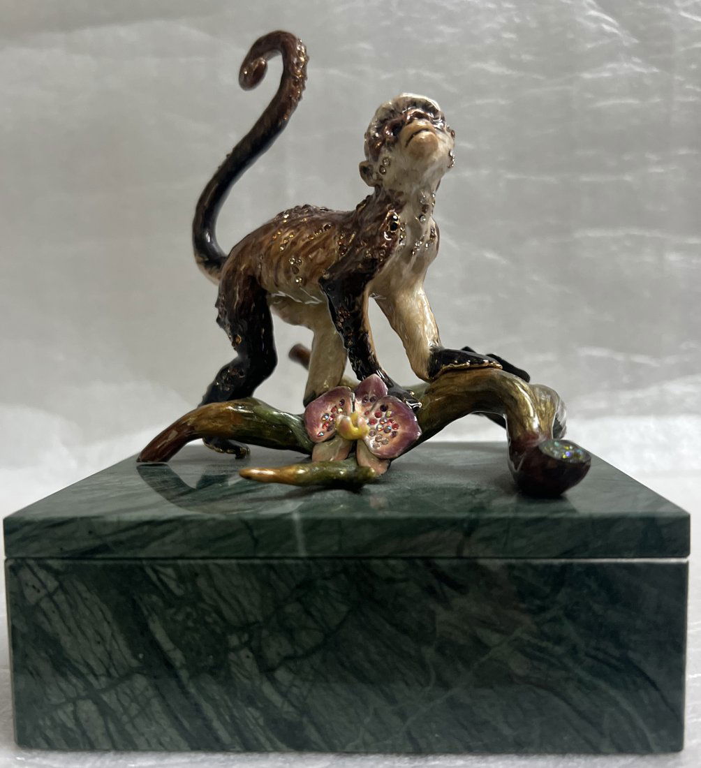 A JEWELED JAY STRONGWATER CERAMIC MONKEY ON A BRANCH ON TOP OF A MARBLE TRINKET BOX (1 of 6)
