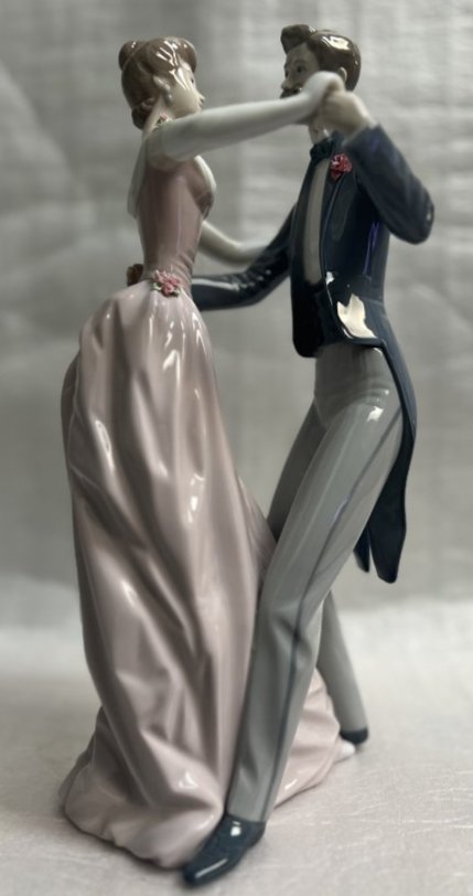 Vintage  LLADRO Anniversary Waltz 1983   Retired  #1372  Collectable Figurine (1 of 5)