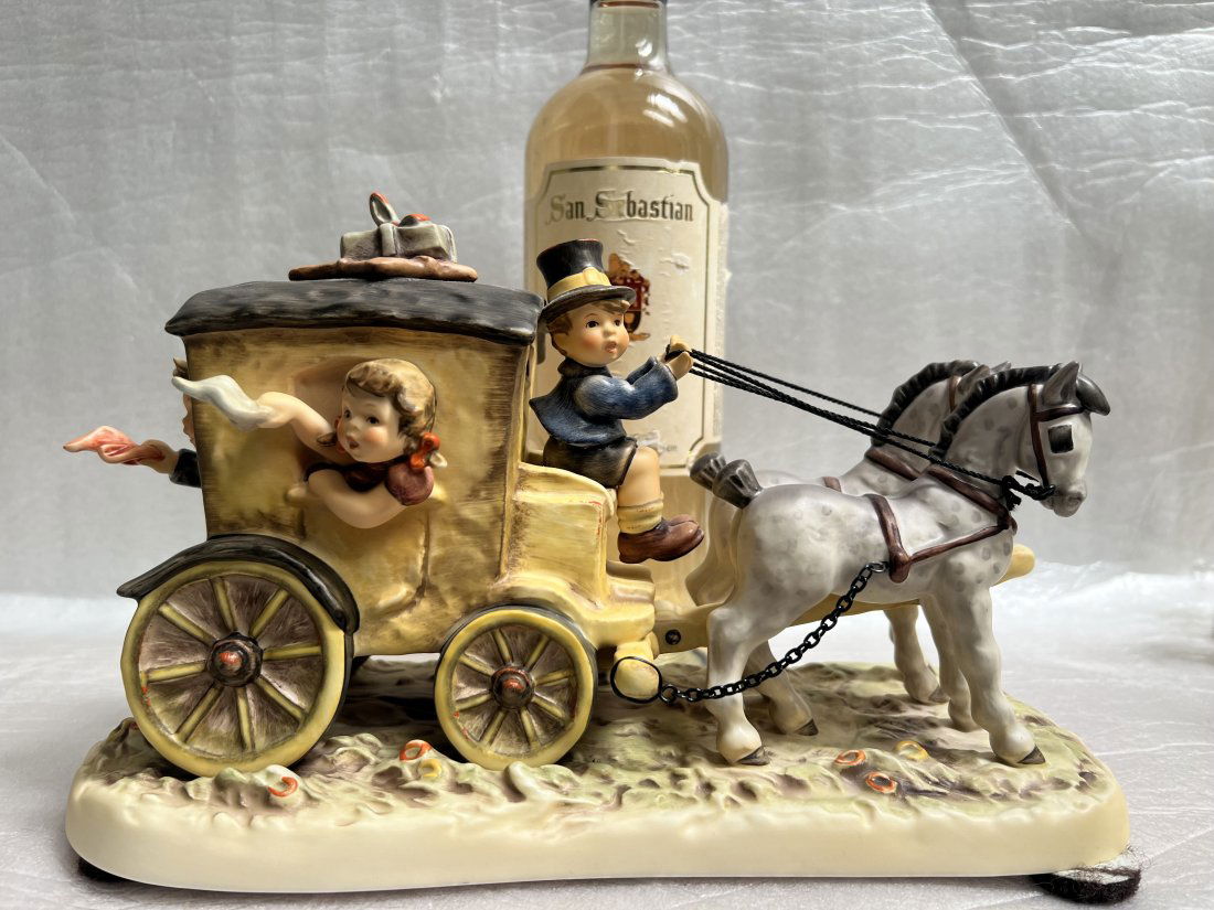 GOEBEL HUMMEL GERMANY FIGURINES "FOND GOOD-BYE" LARGE RARE PORCELAIN 1997 (1 of 4)