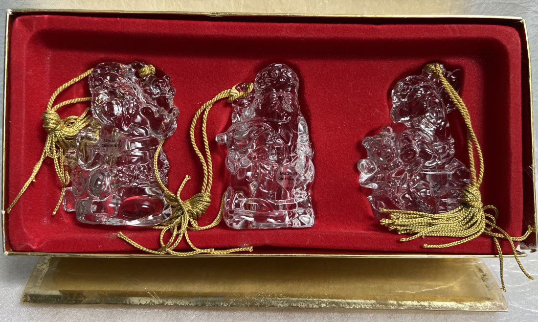 Collection of Three GORHAM Christmas Ornaments in original Box (1 of 4)