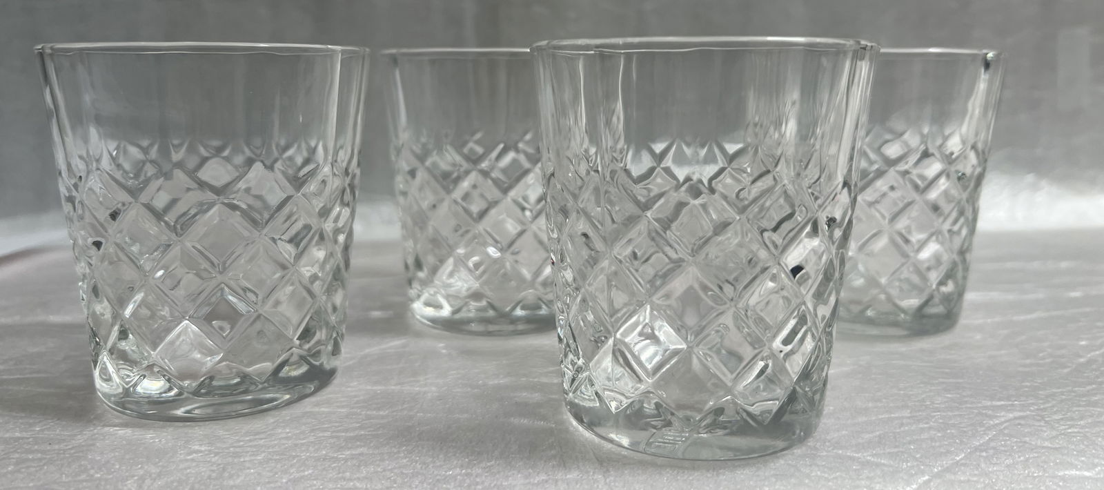 Set of 4 DRAMBUIE scotch Lead Crystal Embossed Diamond Glass (1 of 2)