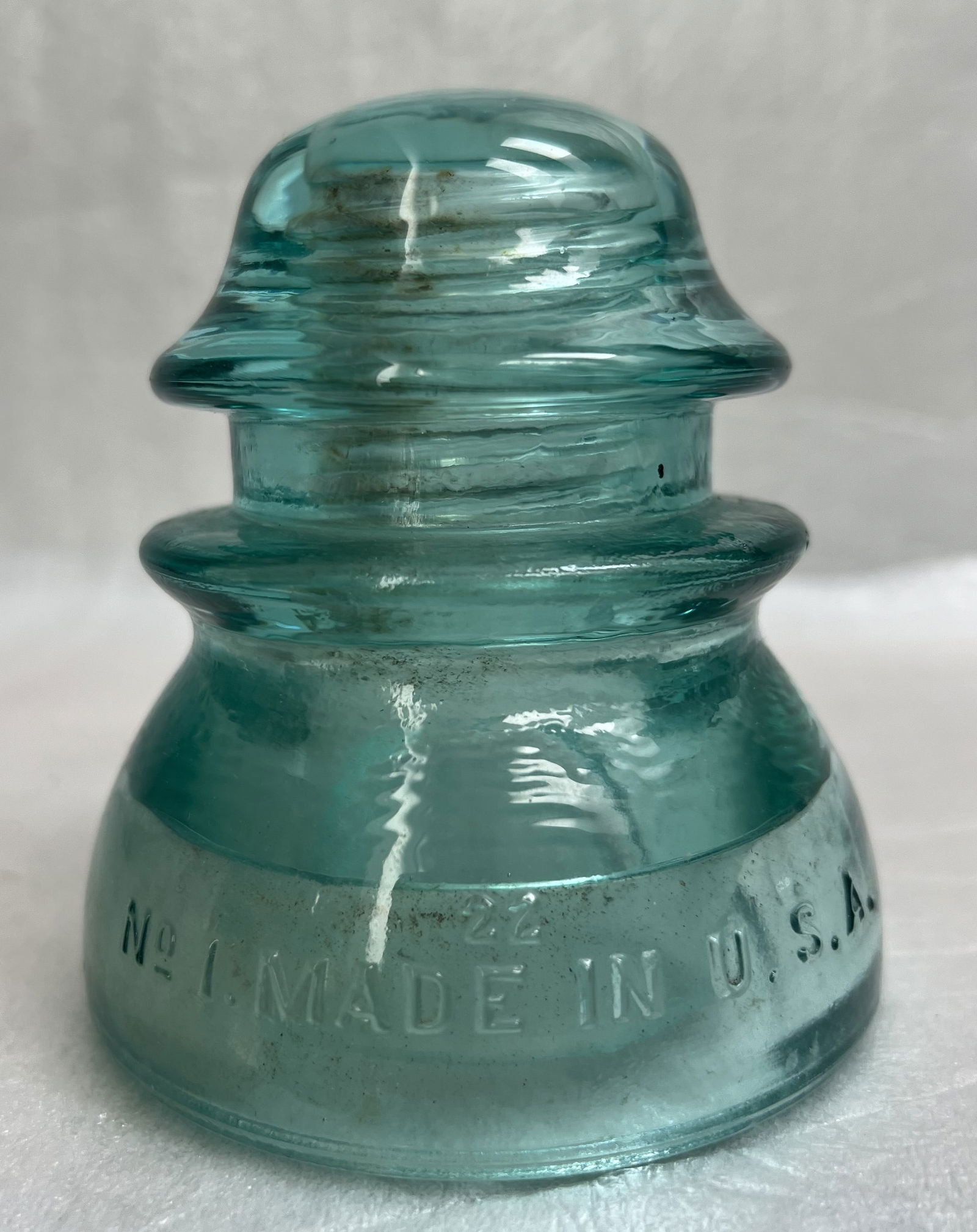 Antique Whitall Tatum Co No 1, Made in USA , Very Light Green Glass Insulator (1 of 2)