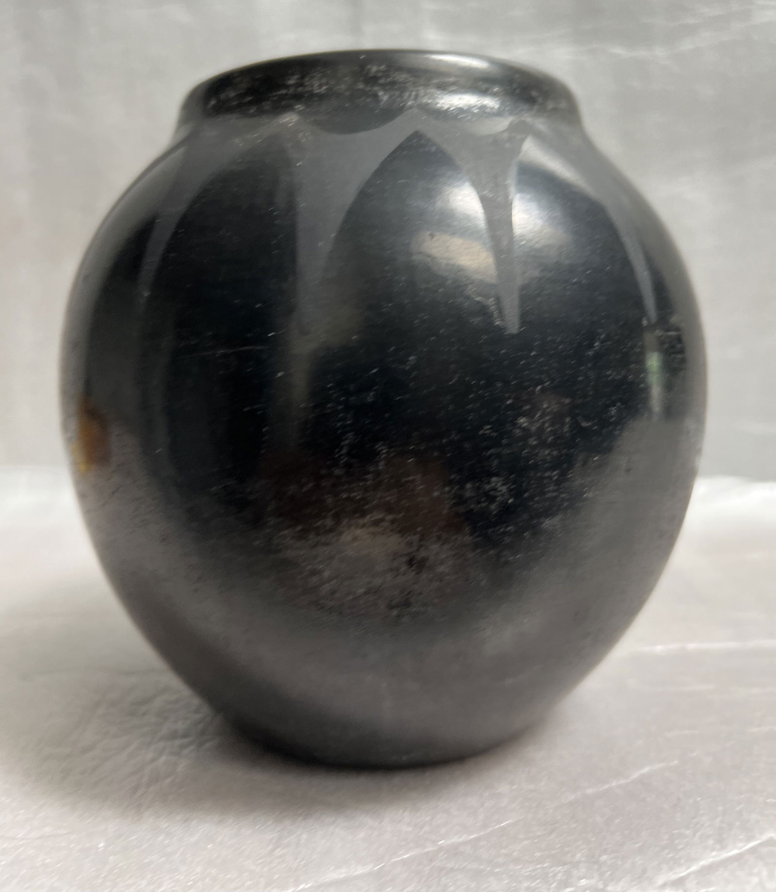 Desideria Black Stoneware Vase Signed on Bottom  6" T (1 of 3)