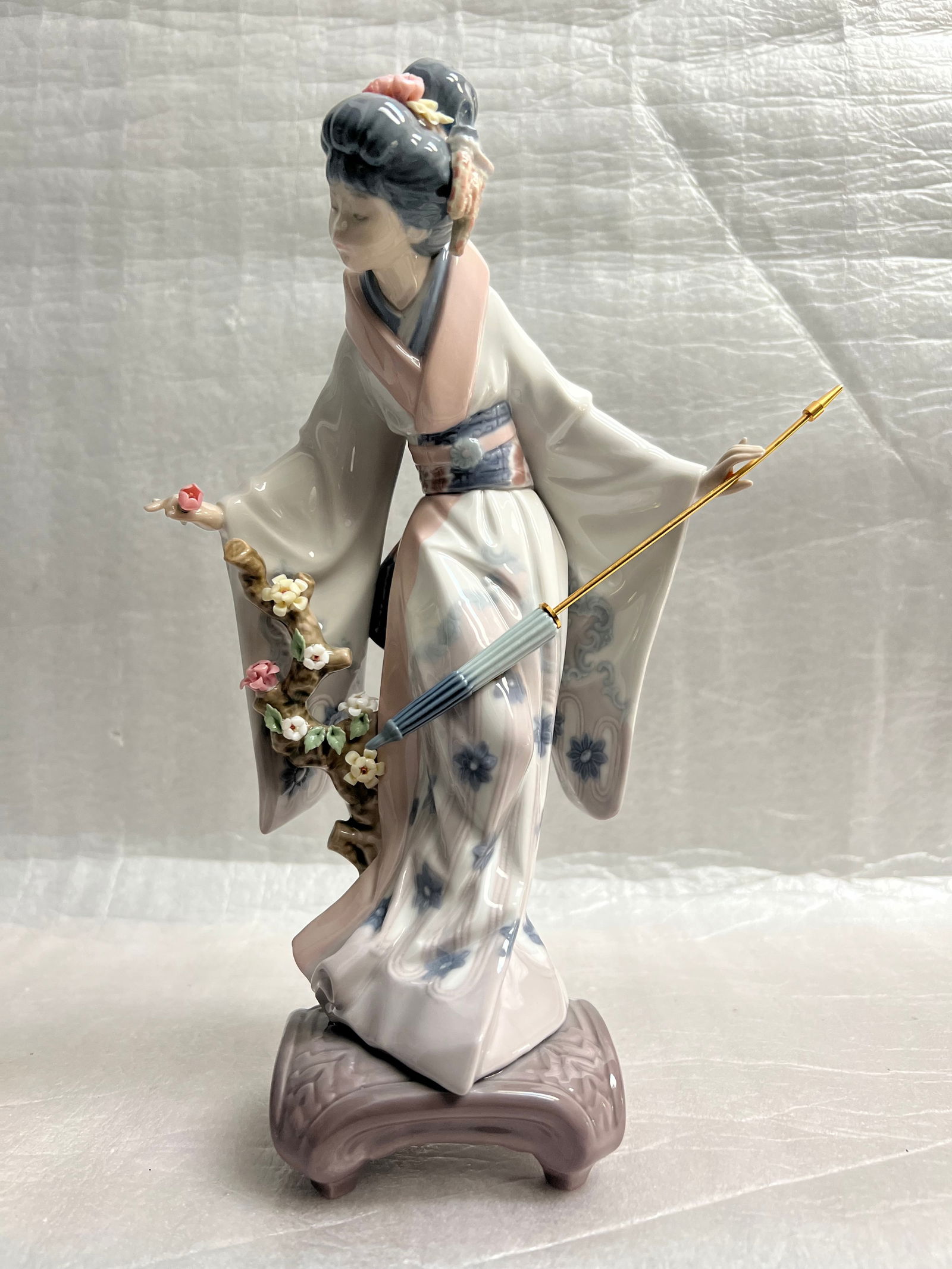 Vintage LLADRO Teruko Japanese Girl 1983 Retired #1451 Collectable Figurine (1 of 5)