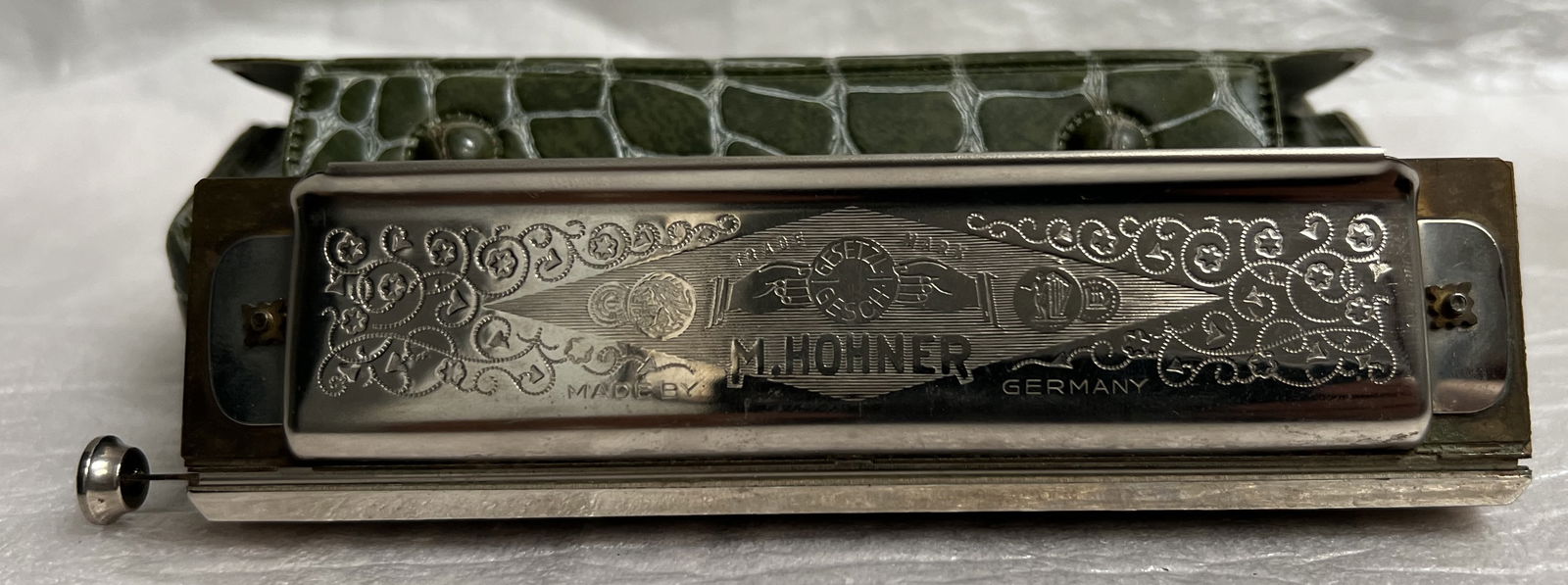 "THE SUPER CHROMONICA" MODEL 270 "G" BY M. HOHNER WITH ORIGINAL GREEN VINYL CASE (1 of 4)