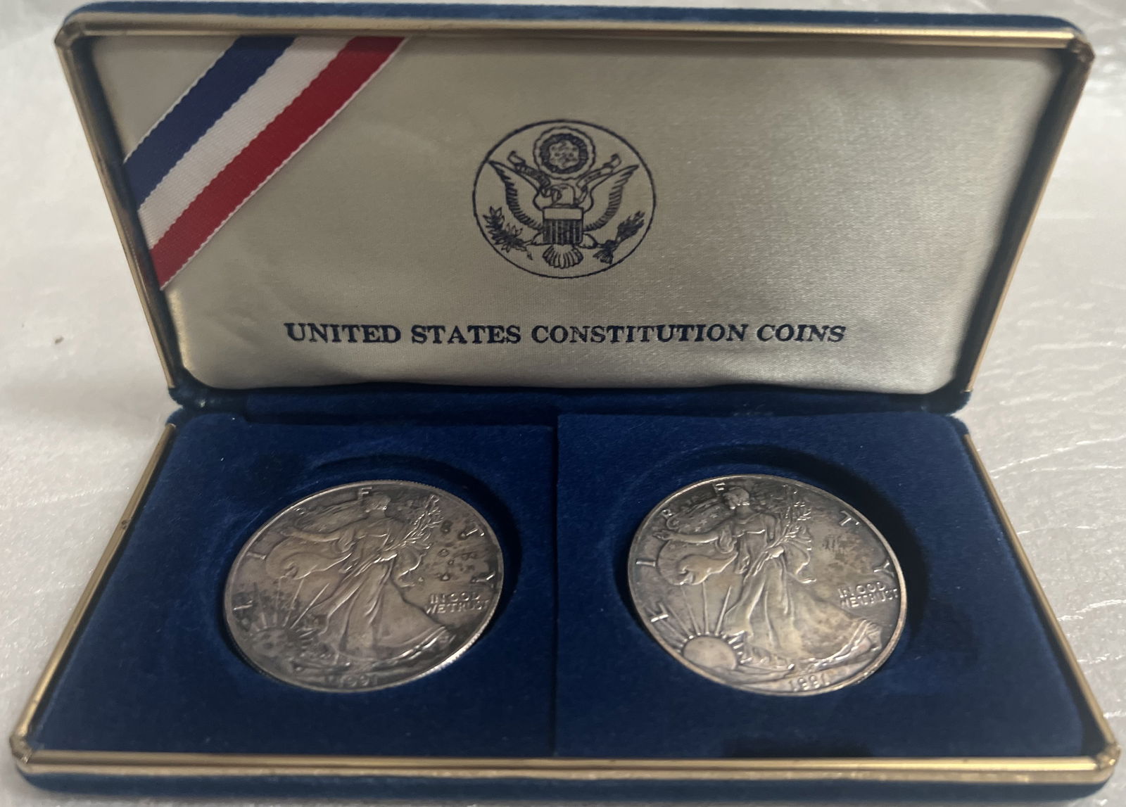 TWO Uncerculated U.S. Mint 1991 U.S American Eagle 1 oz Each Fine Silver (1 of 2)