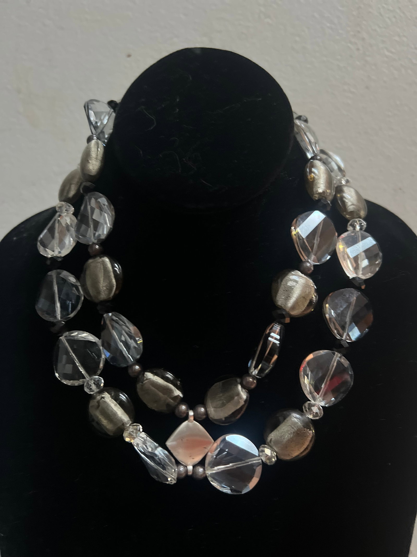 Vintage Glass and Beeds Necklace: Crafted for the discerning eye, this vintage necklace brings together the timeless elegance of black glass accents with a subtle gray hue that complements any ensemble. With its intricate design, this