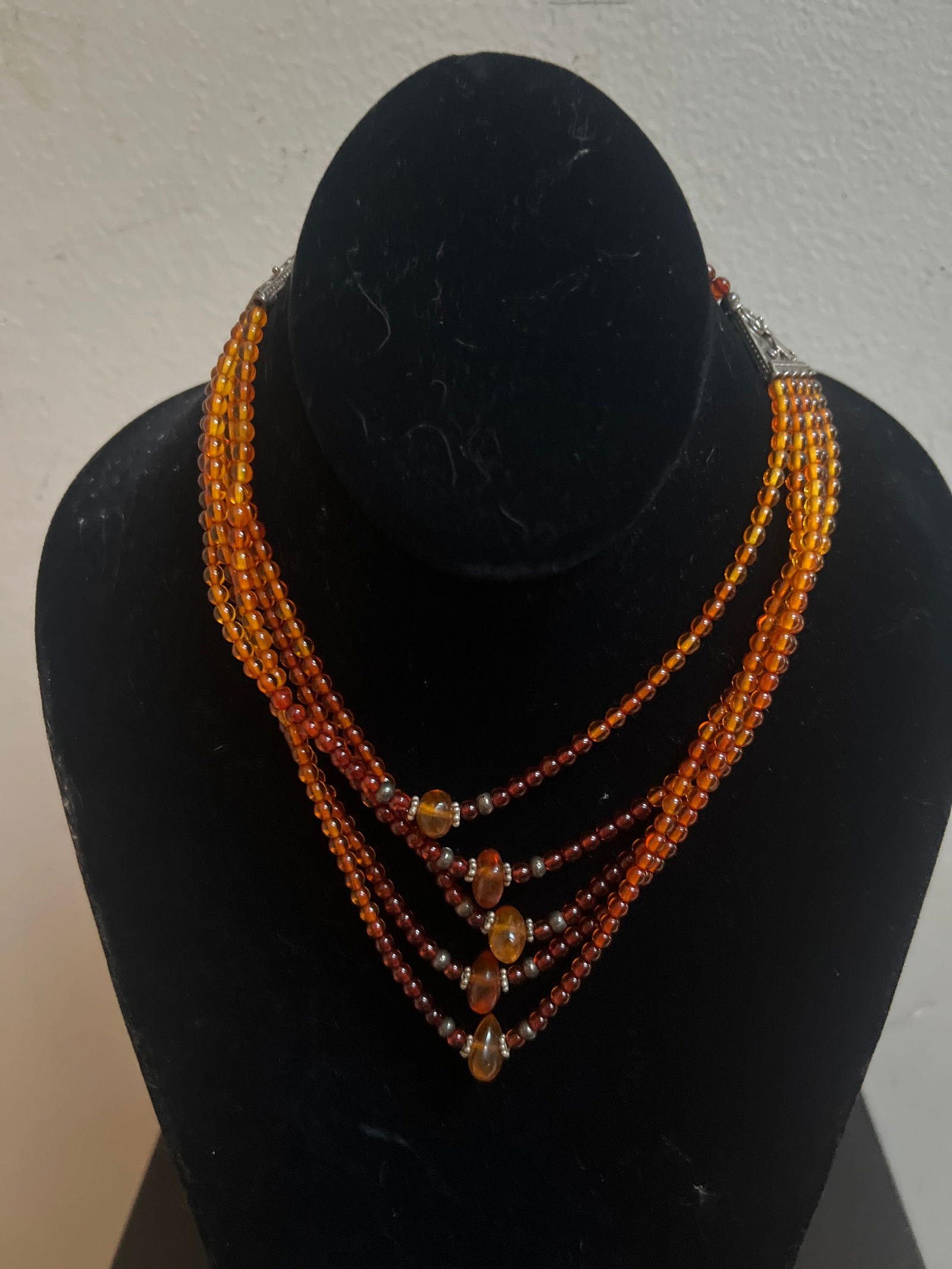 Vintage Glass Beed Necklace (1 of 1)