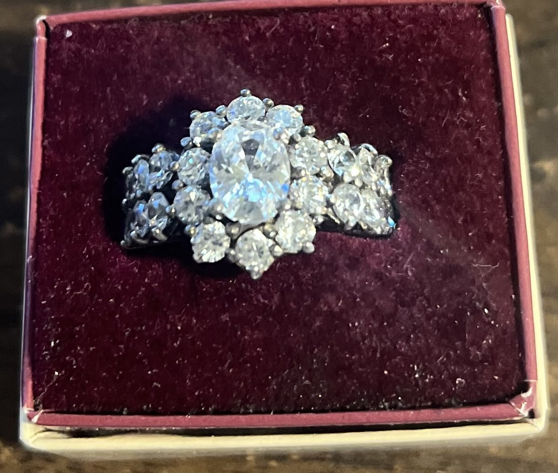 Sterling Silver  Ring and Precious Stone Box Marked Zales (1 of 3)