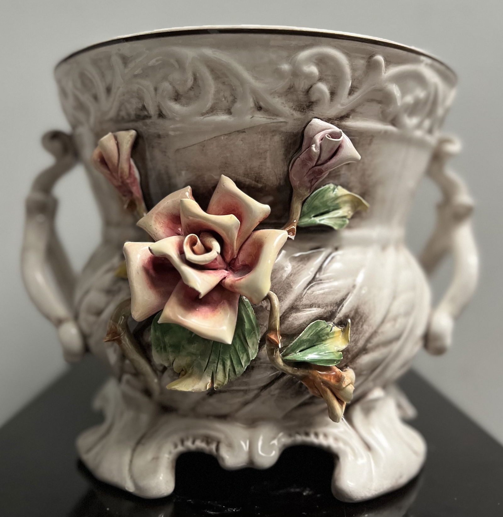 Vintage Large Italian Capodimonte Ceramin Flower Double Handle urn/ Vase (1 of 5)