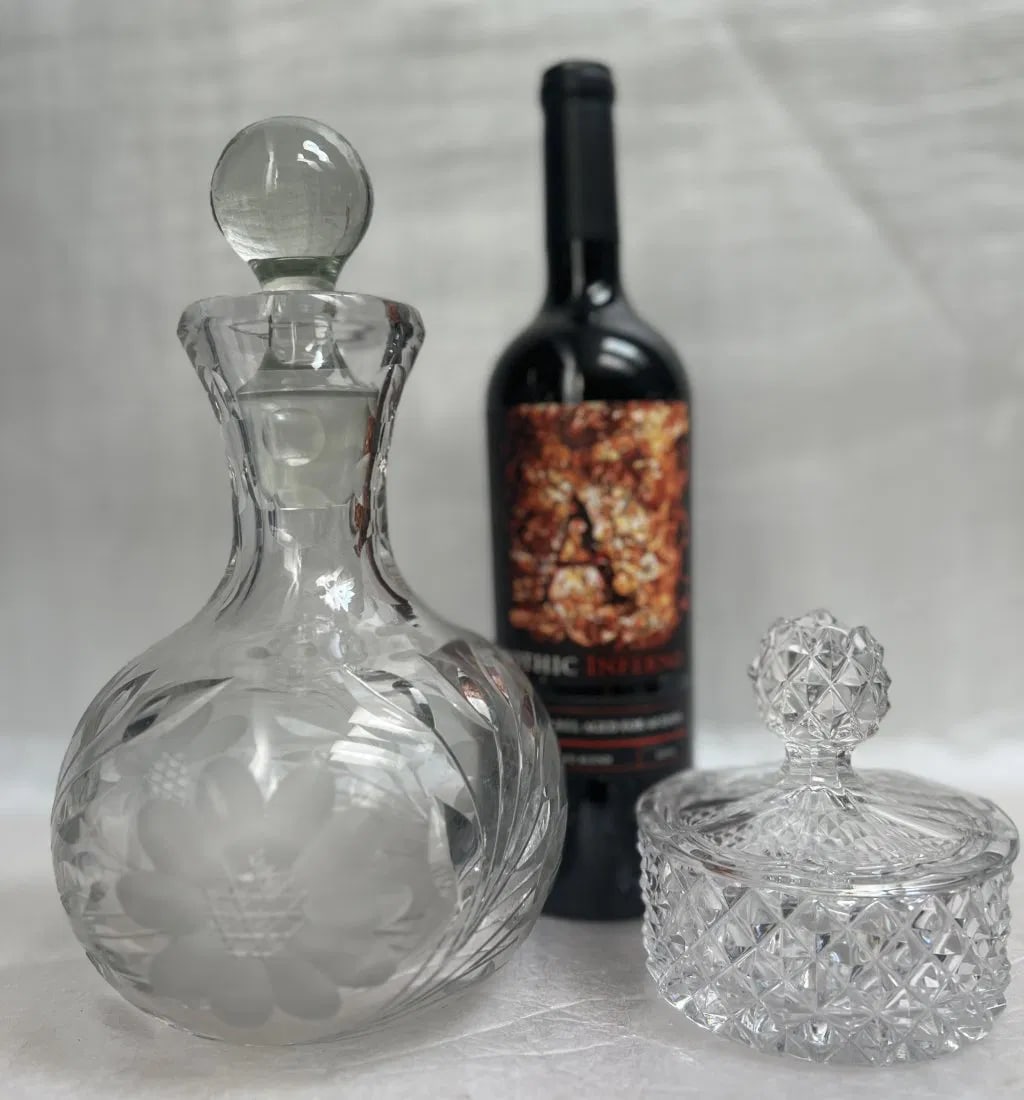 Cut Crystal Decanter and Covered Candy/ Nut /Trinket Dish (1 of 3)