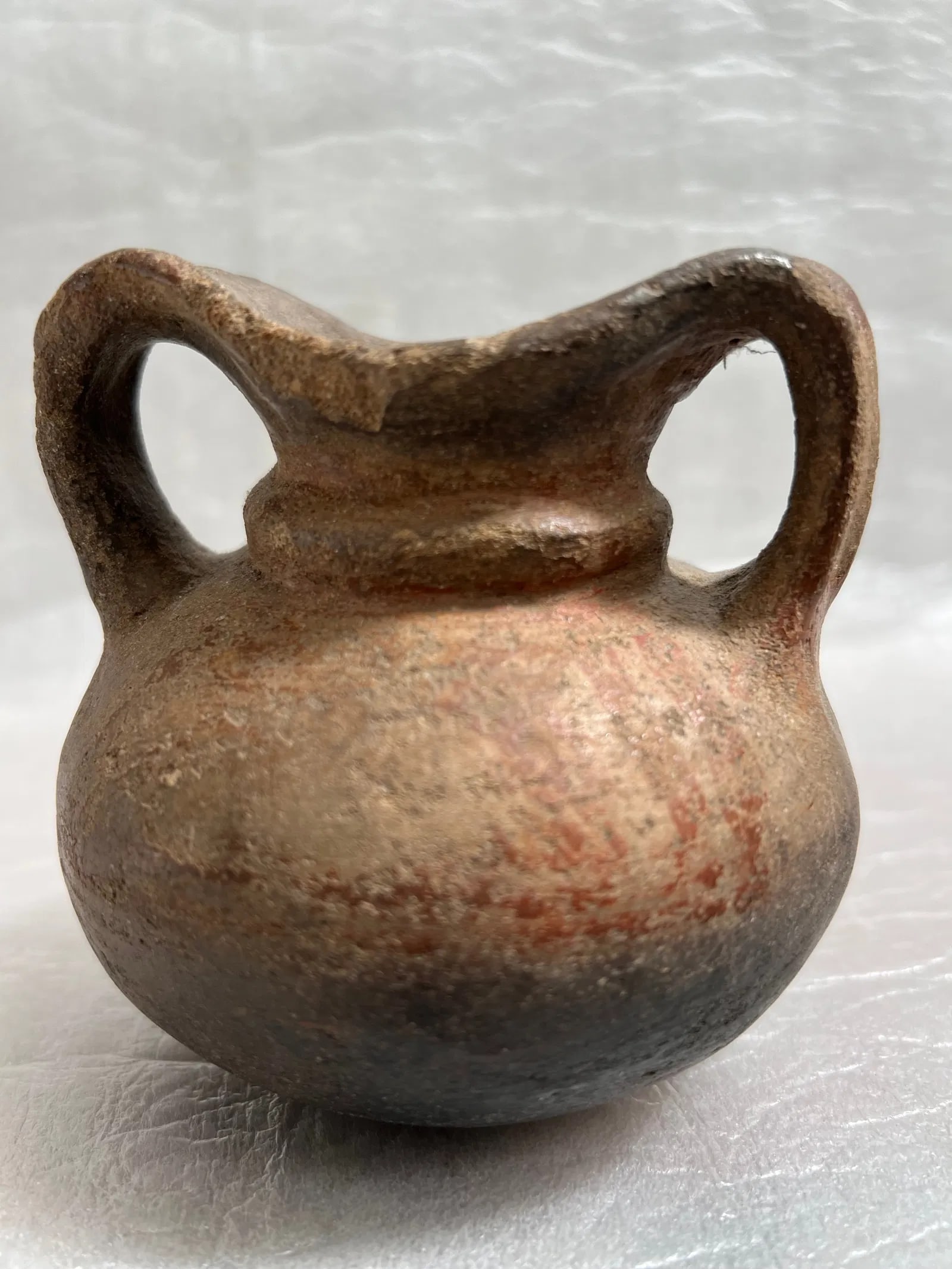 ARTIFACT FROM AN ARCHEOLOGICAL DIG IN PANAMA 1000-1400 AD: This handmade artifact originates from an archeological dig in Panama and dates back to 1000-1400 AD. It showcases the rich culture and tribal affiliation of the native Americans from the region. The 