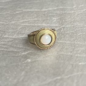 10K Yellow Gold Ring with Opal Stone size 6