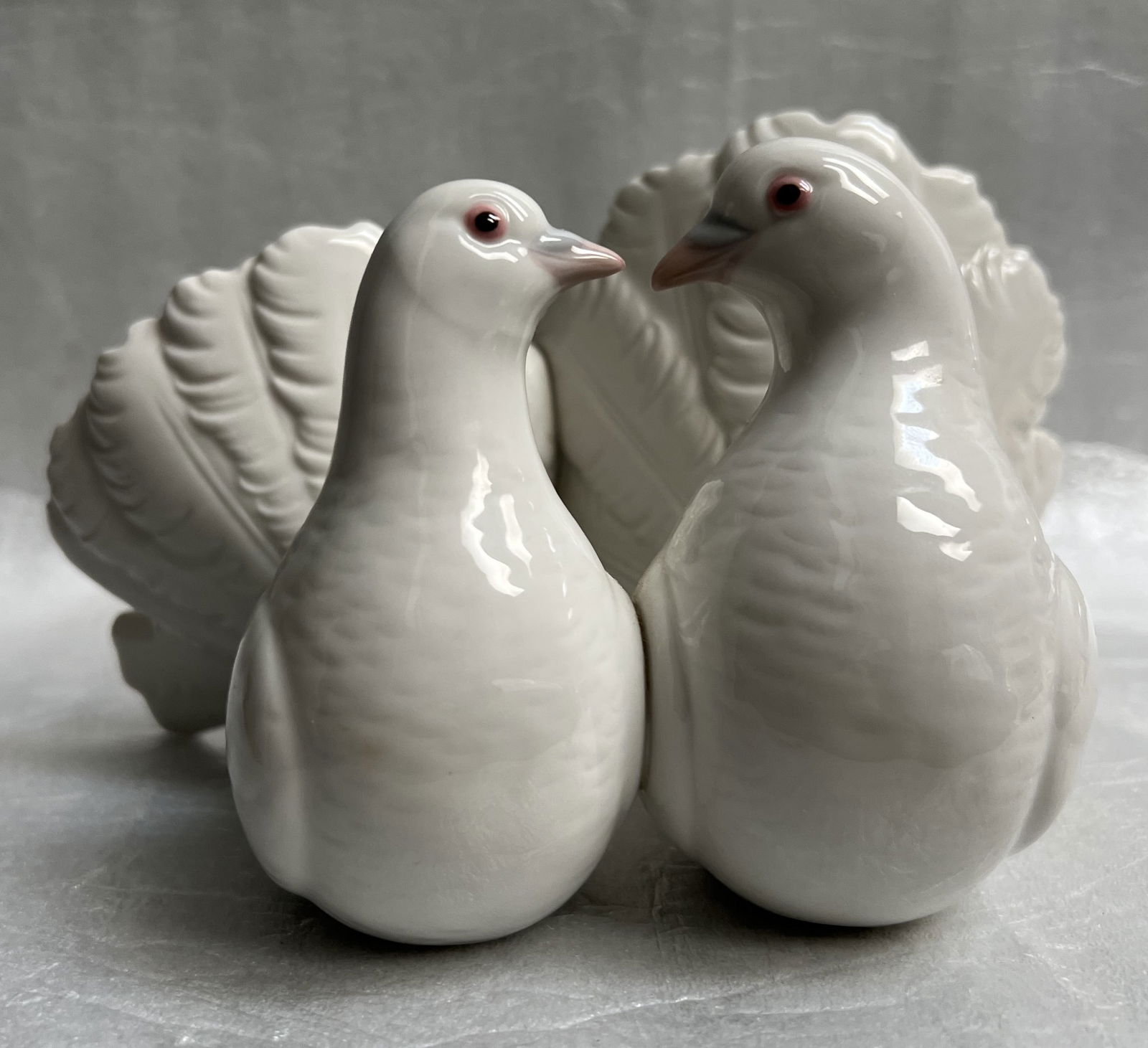 Couple of Ceramic Doves by Lladro  5" T 9" W (1 of 4)