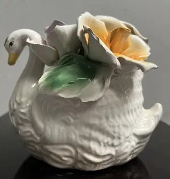 Vintage Large Italian Capodimonte Ceramic Flower Decorative Swan: Enhance your decor with the majesty of a Vintage Large Italian Capodimonte Ceramic Flower Decorative Swan. This exquisite piece showcases the fine artistry of Capodimonte, featuring a lush floral patt
