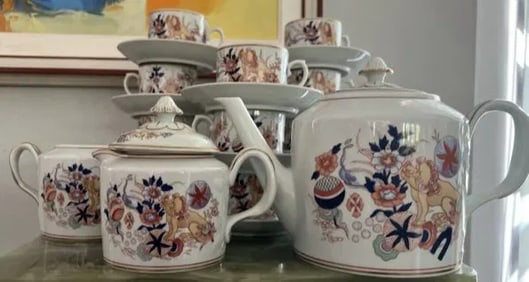 VISTA ALEGRE PORTUGAL" TEA SET TEA KETTLE, SUGAR BOWL, MILK 11 TEA CUPS& SAUCER MADE IN PORTUGAL