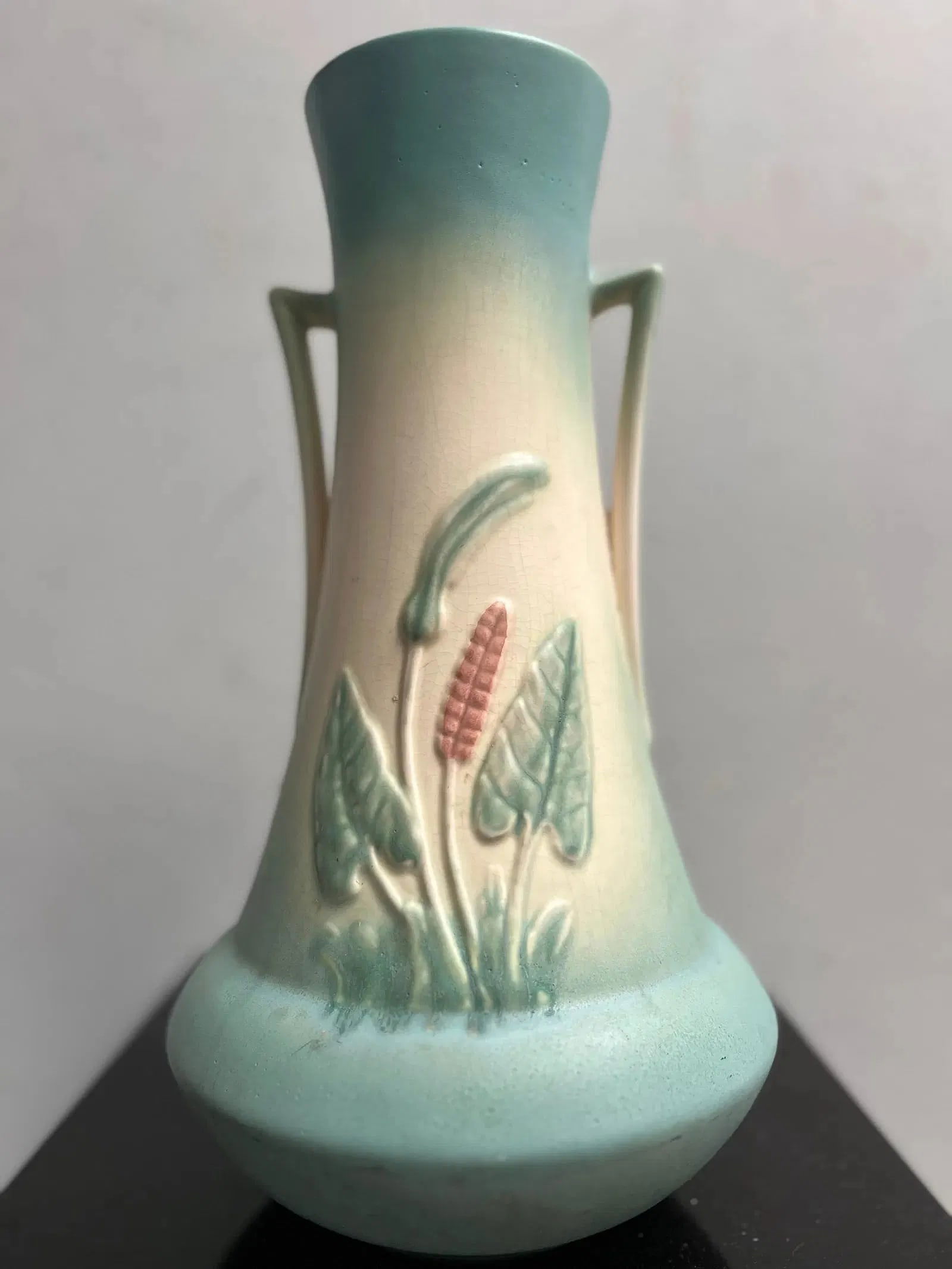 Vintage Hull Art Pottery Calla Lily Pattern Vase (1 of 5)