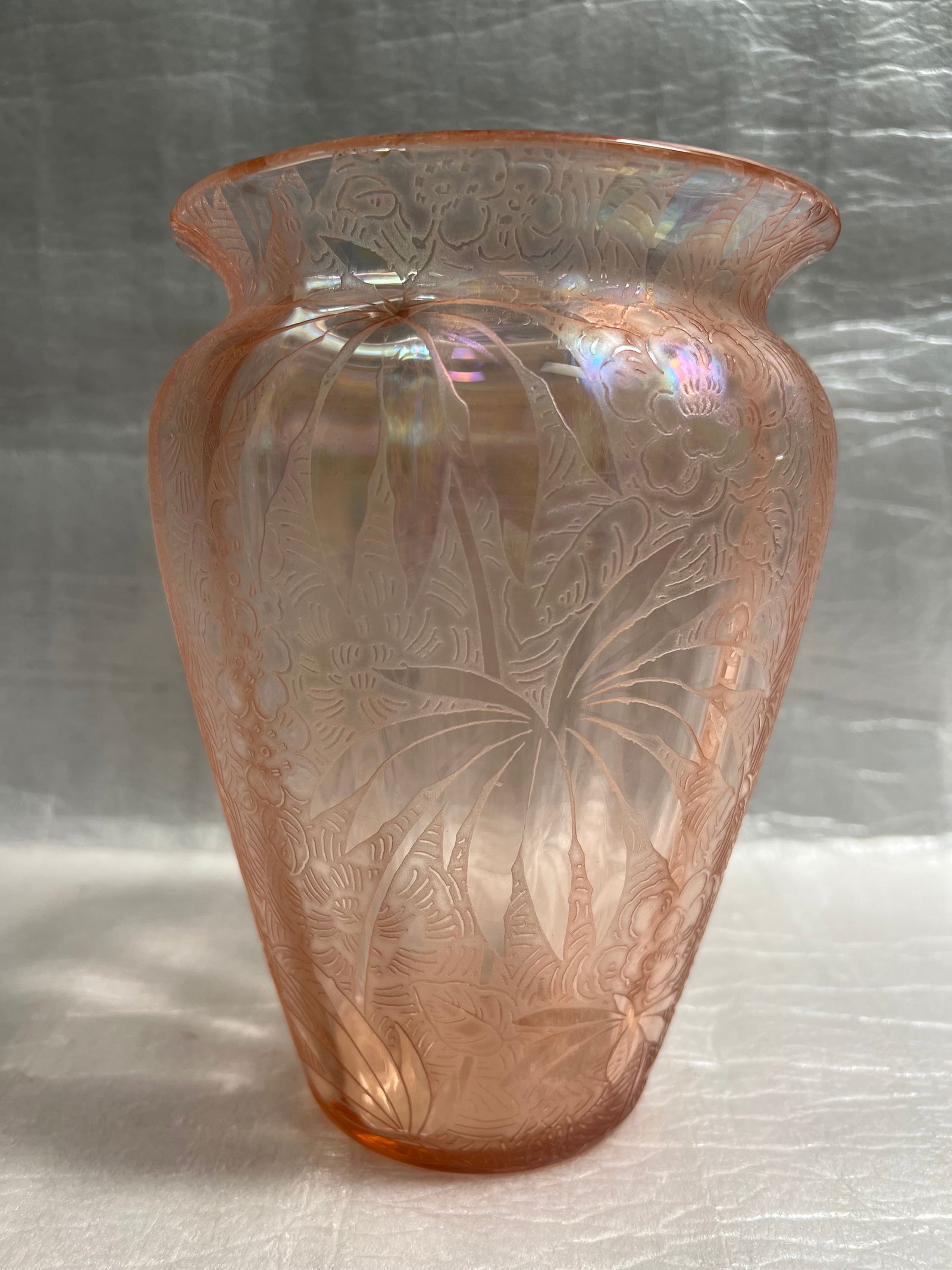 Fostoria Palm Leaf Pink Vase (1 of 3)