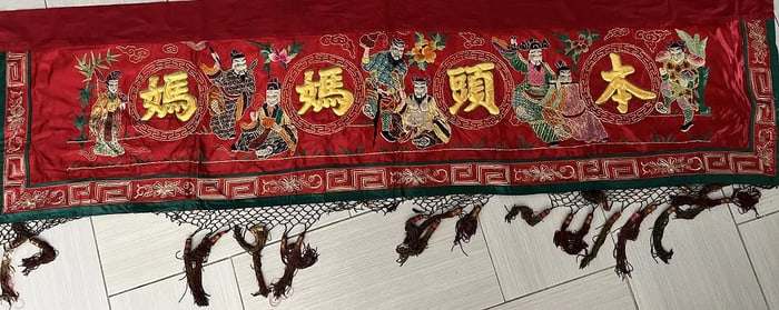 CHINESE SILK GOLD THREAD BANNER ALTER HAND EMBROIDERY