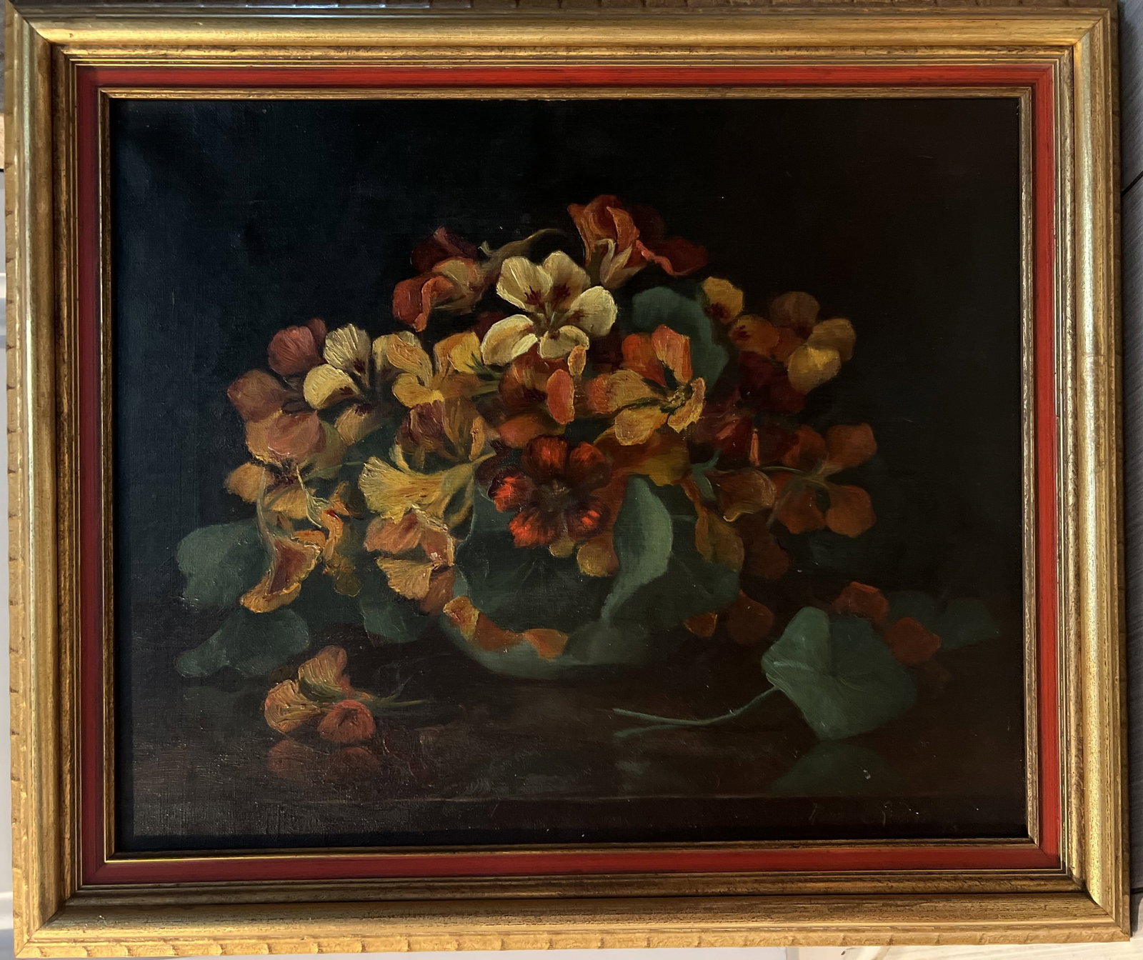 Floral still life, likely titled "Vaz? cu flori" (Vase with Flowers) by G. Zinopol, dating from: Floral still life, likely titled "Vaz? cu flori" (Vase with Flowers) by G. Zinopol, dating from 1947 [0].Description:The painting features a vibrant arrangement of flowers in warm tones of orange, yel