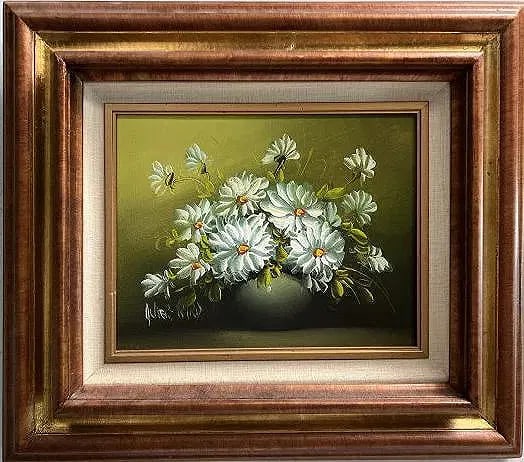 DAISES IN A POT OIL ON CANVAS SIGNED BY THE ARTIST: DAISES IN A POT OIL ON CANVAS SIGNED BY THE ARTIST , IMAGE 10 X 8 FRAMED 17 X 15.
