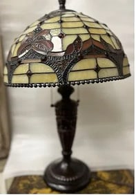 Tiffany style Stained Glass Lampshade Antique Gold Metal/ composite Base  Lamps