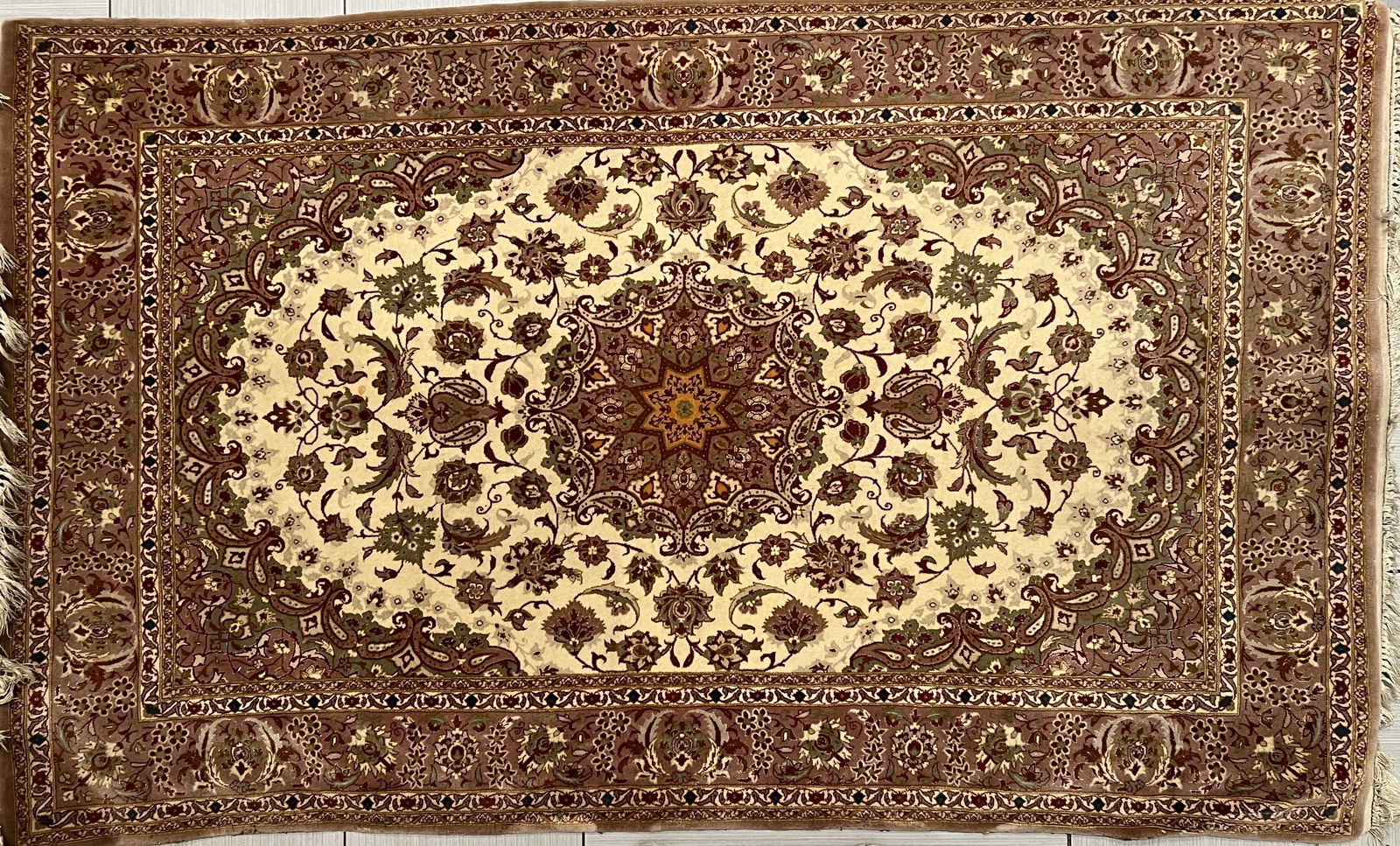 Elegant Traditional Persian Area Rug - 42x68 Fringed Floral Accent Carpet (1 of 1)
