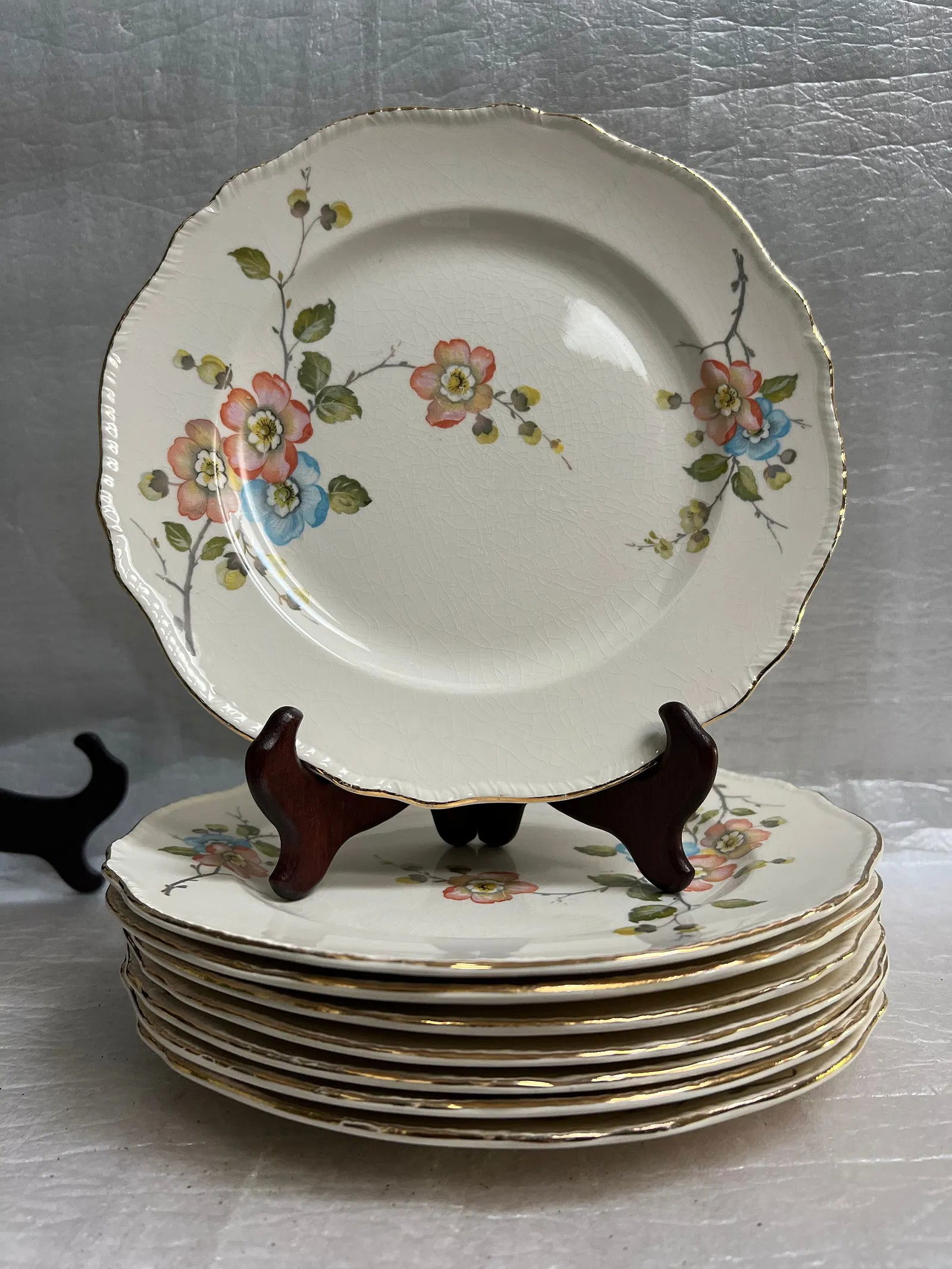 Set of 8 Vintage Homer Laughlin China Company, Dinner Plates Mid Century: Set of 8 Vintage Homer Laughlin China Company, Dinner Plates likely in the Virginia Rose shape, featuring a floral pattern that resembles apple blossoms or a similar delicate floral design, possibly w