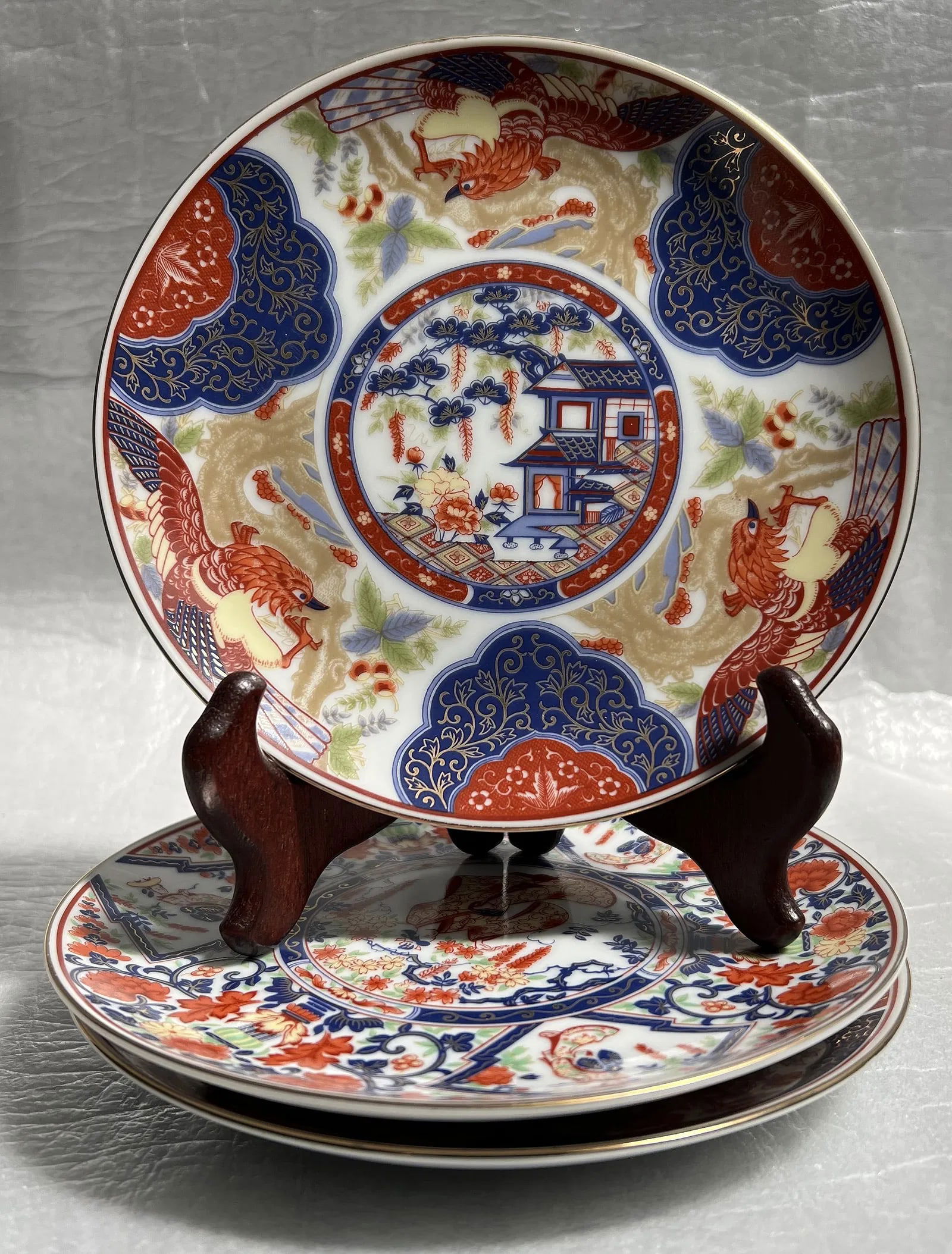 Set of 3 Vintage Japanese Imari Ware Porcelain Plates (1 of 2)