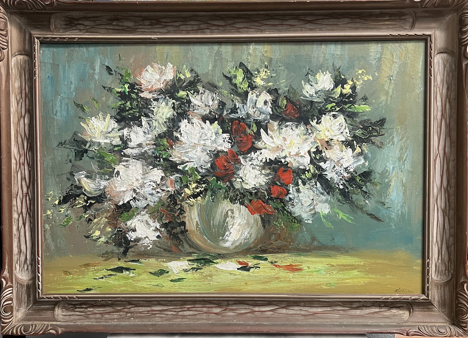 Mid-Century Modernist Floral Still Life – Textured Impasto by Miller: A stunning original mid-century oil on canvas featuring a sweeping bouquet of white and red blossoms. The artist, Miller, utilizes a bold palette knife and impasto technique to create a three-dimensio