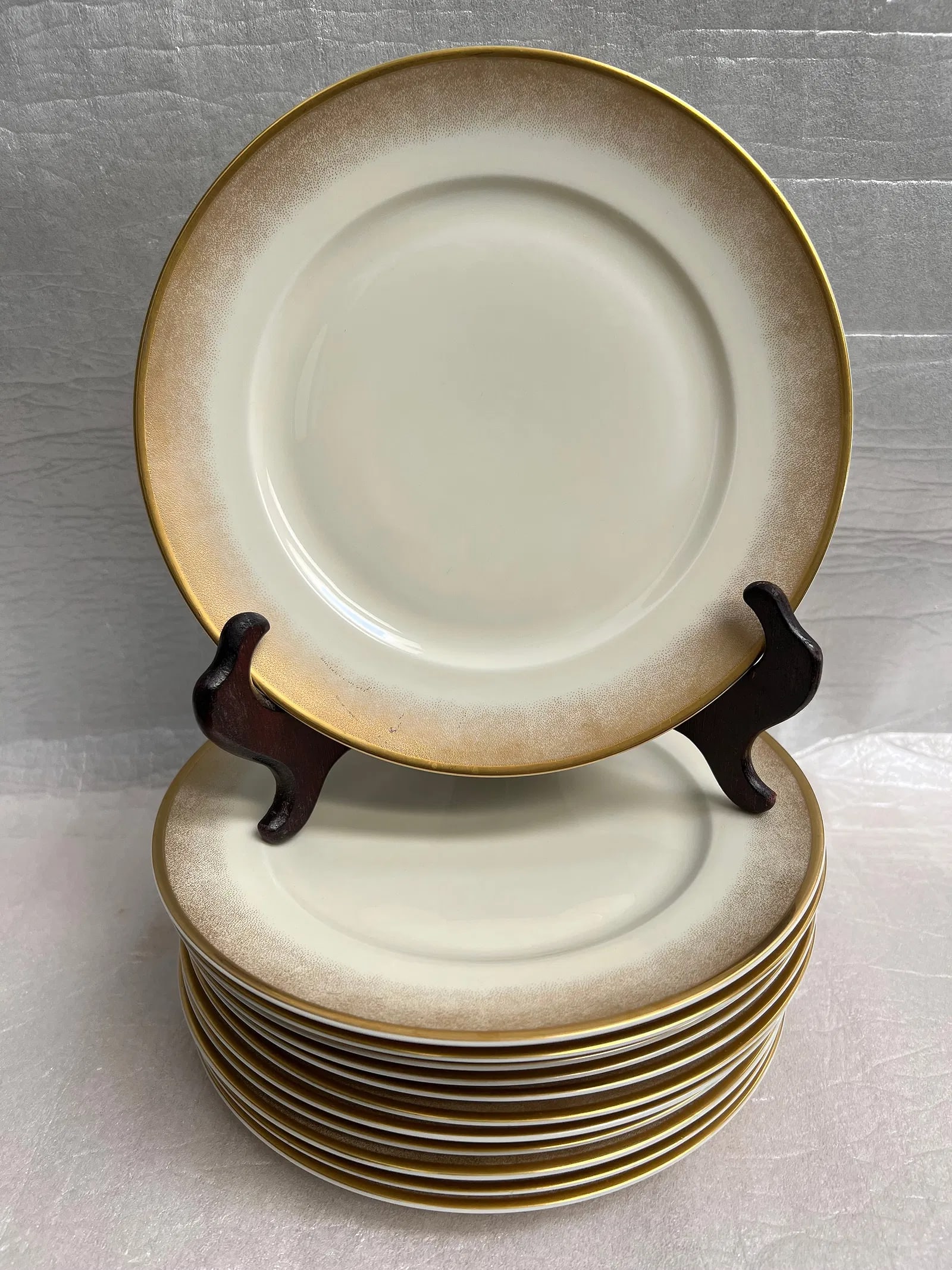 Set of 12 Vintage Rosenthal Continental Golden Radiance 8" Side Plates -Gold & Brown Ombre: Design & Pattern: These plates feature a distinctive "Golden Radiance" pattern (or a very similar "Gala" variant), characterized by a wide, speckled brown-to-gold gradient band on the rim.• Aesth