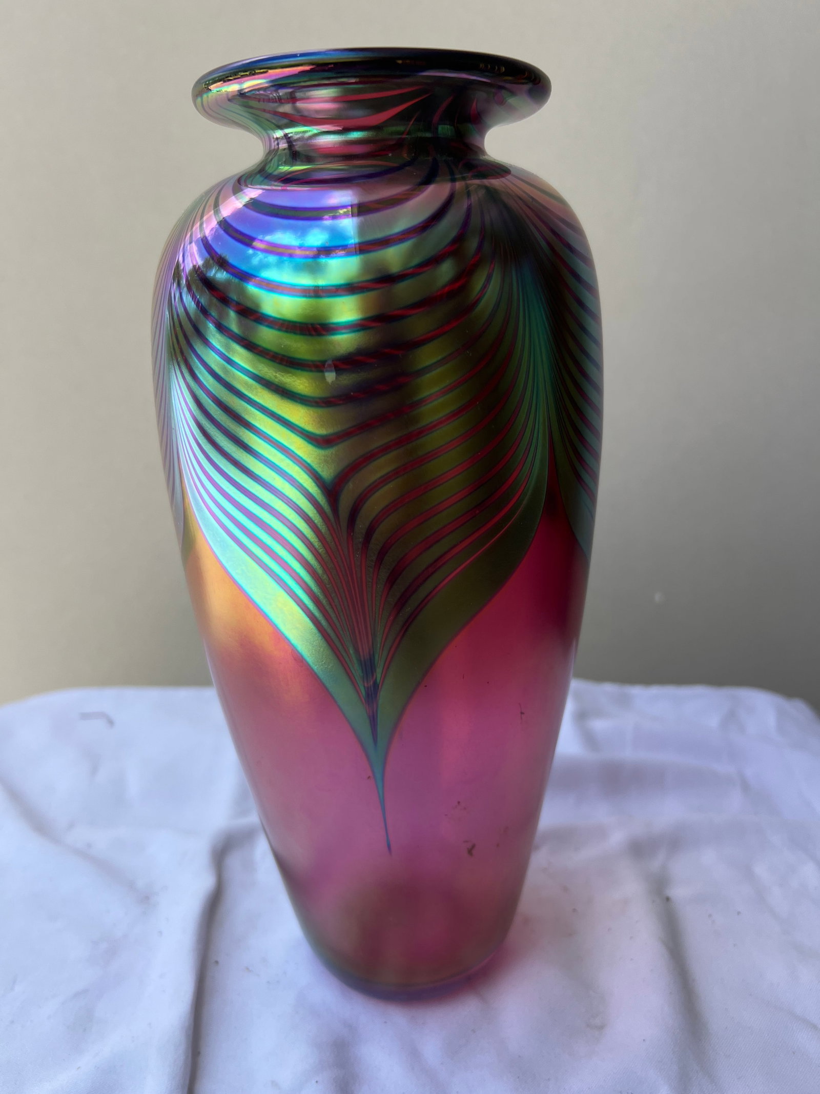 Charles Lotton 1989 Iridescent Cranberry "Peacock Feather" Art Glass Vase (1 of 3)
