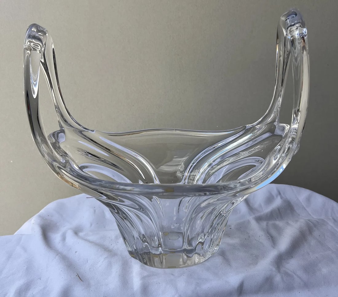 Vintage Art Vannes France Heavy Crystal Handled Centerpiece Basket Bowl (1 of 3)