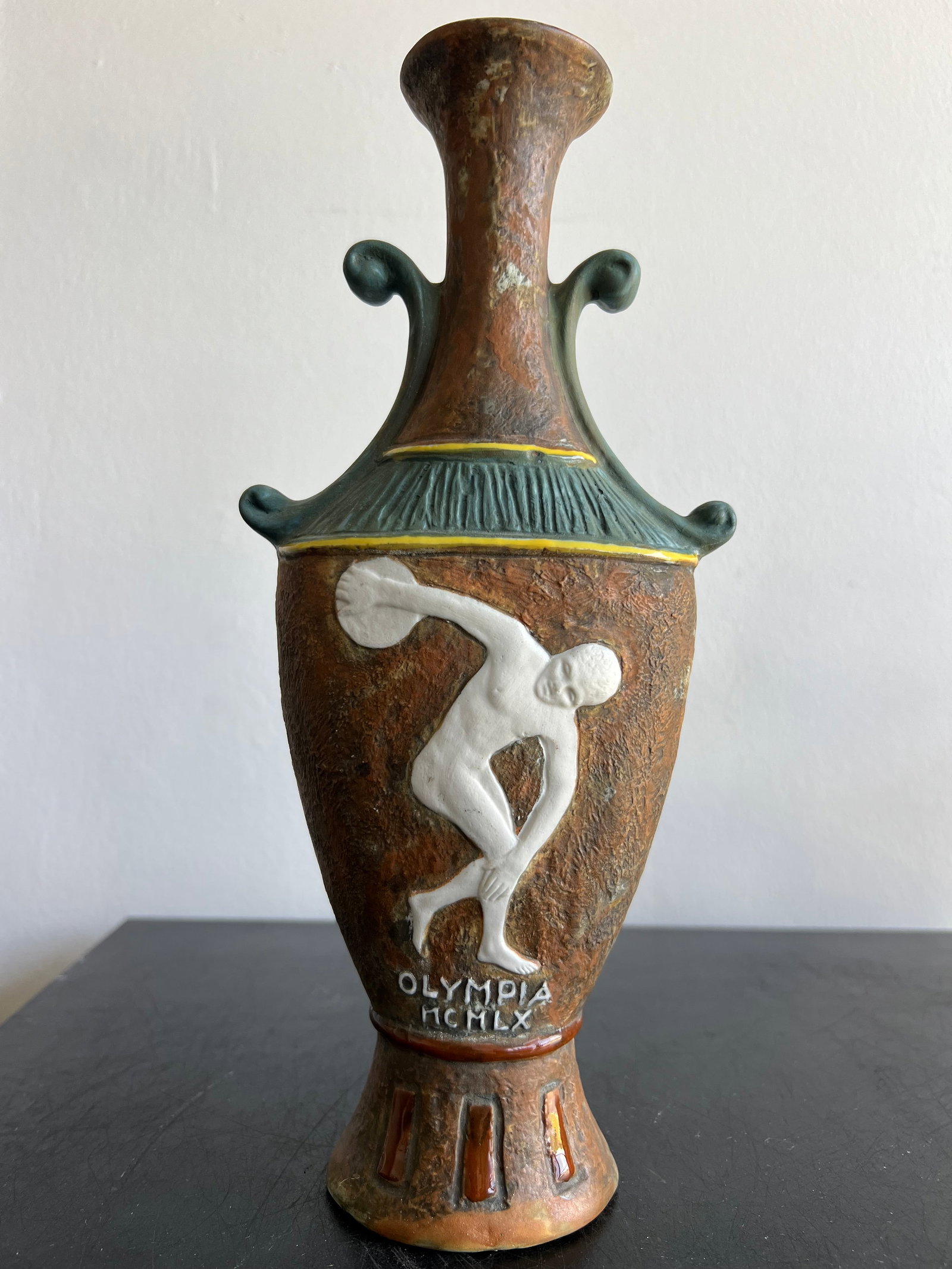 Vintage Italian Cucchi Pottery Olympic Discus Thrower Amphora Vase (1960) (1 of 3)