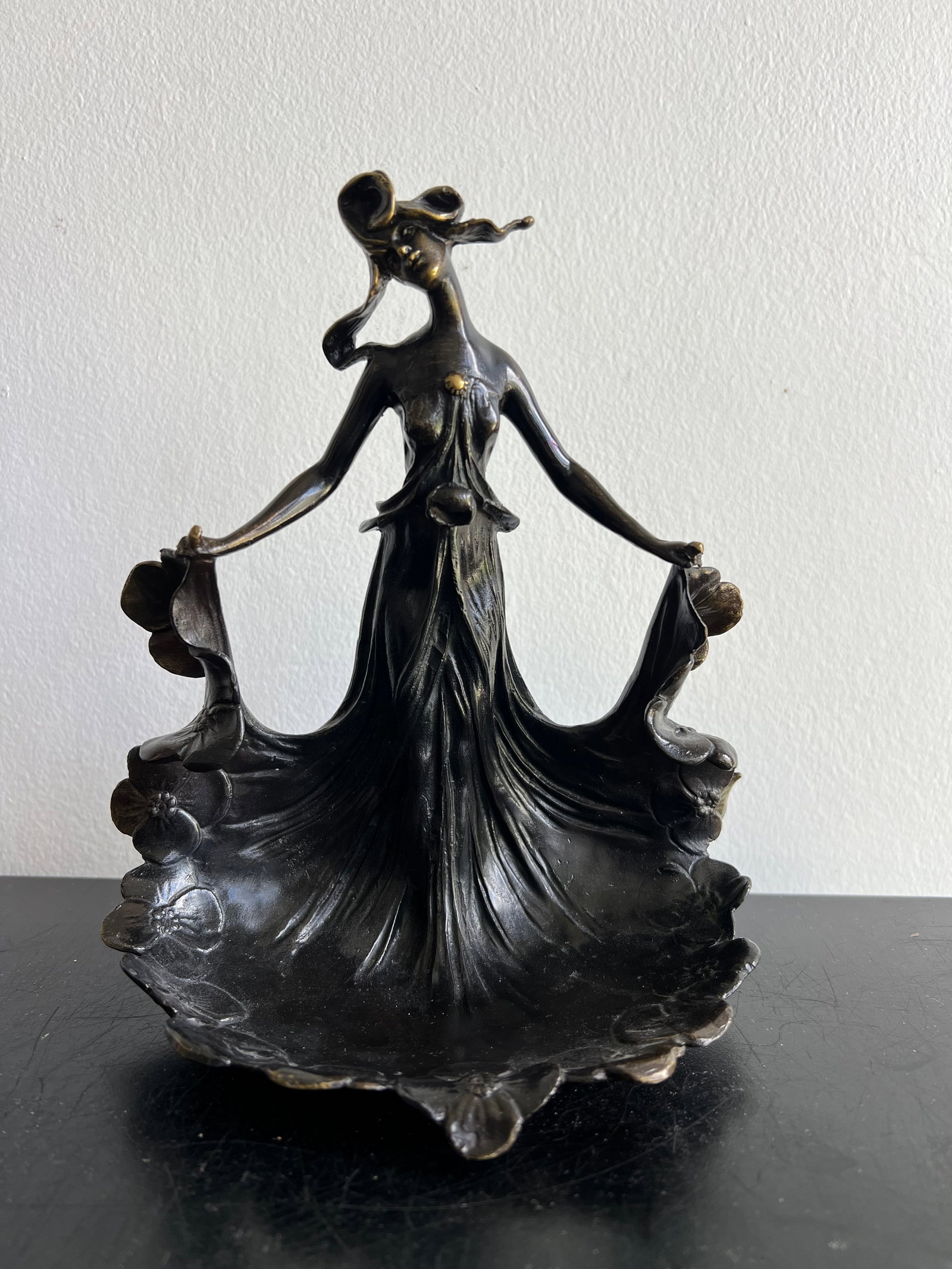 This Art Nouveau bronze c 1910 figural dish/tray is attributed to French sculptor Émile: This Art Nouveau bronze (or bronzed metal) figural dish/tray is attributed to French sculptor Émile Joseph Nestor Carlier (1849–1927).Subject & Composition Figure: Depicts an Art Nouveau maiden wit