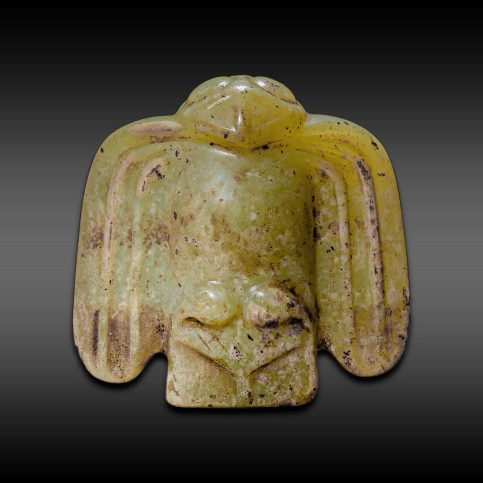 Jade owl of Hongshan period (1 of 5)