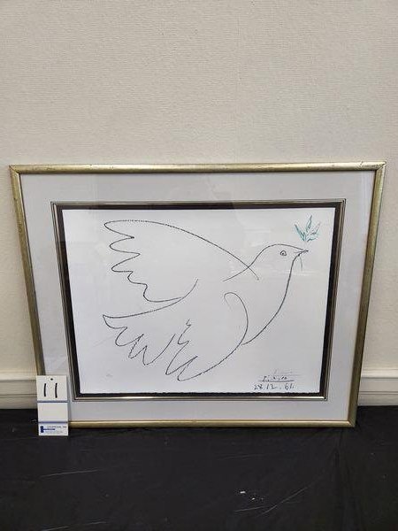 Pablo Picasso Signed and Dated Dove of Peace Lithograph (1 of 8)