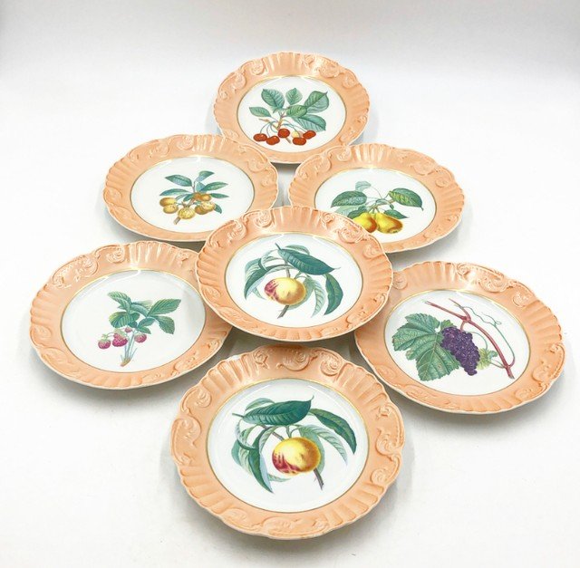 Vista Alegre Porcelain for Mottahedeh: Vista Alegre Porcelain for Mottahedeh. Set of 7 fruit dishes. 5 unique designs and 2 with the same pattern. The 2 peach plates with same design, has a chip in 1 of the plates. 8 dia