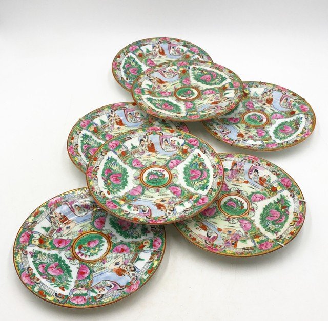 Rose Medallion Plates - Set of 7: Rose Medallion Plates - Set of 7 8 diameter